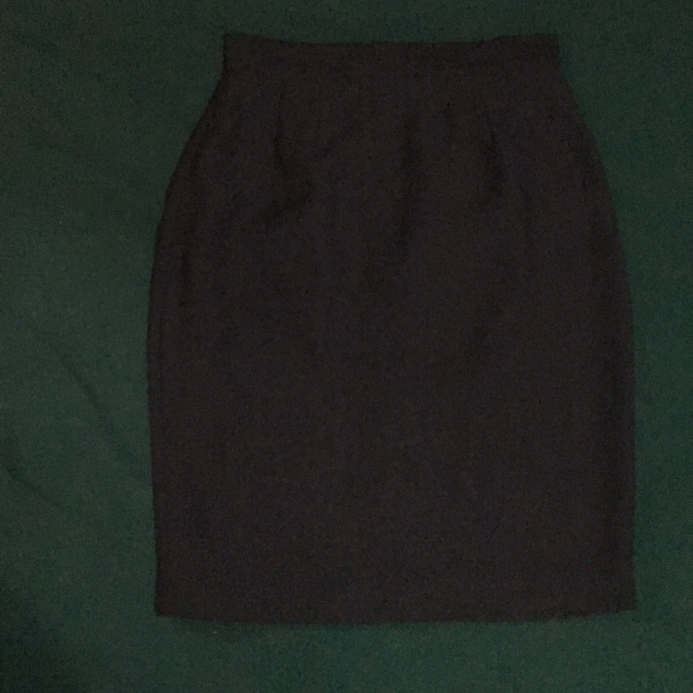 RINA ROSSI Suit - Picture 4 of 5